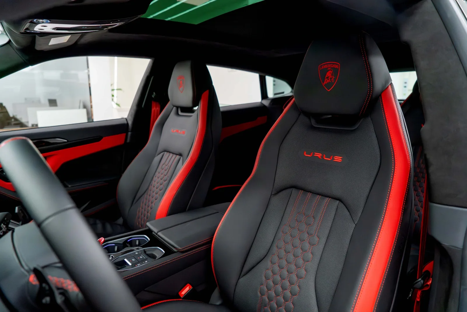2023 Lamborghini Urus S, 13/17