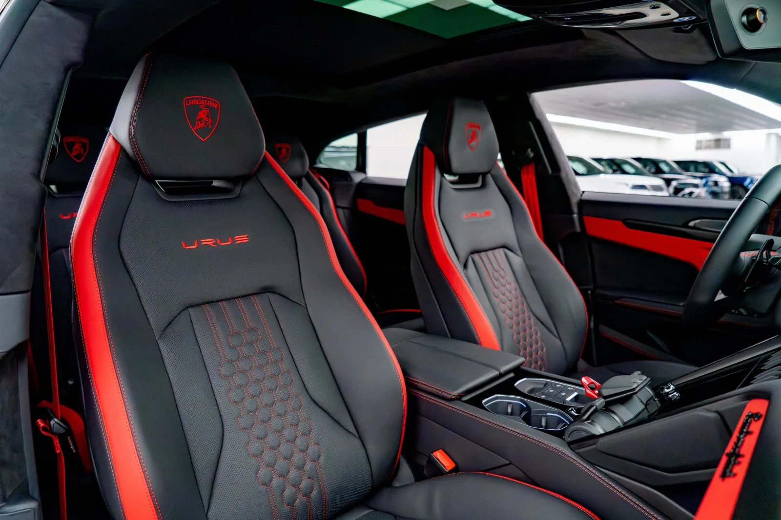 2023 Lamborghini Urus S, 14/17
