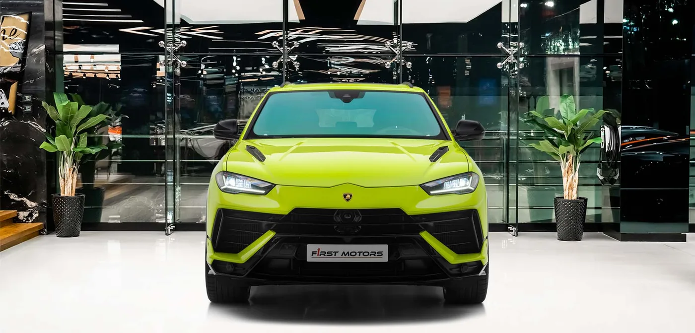 2023 Lamborghini Urus S angeboten von einem Fachhändler in Dubai, Vereinigte Arabische Emirate, Außenansicht 3