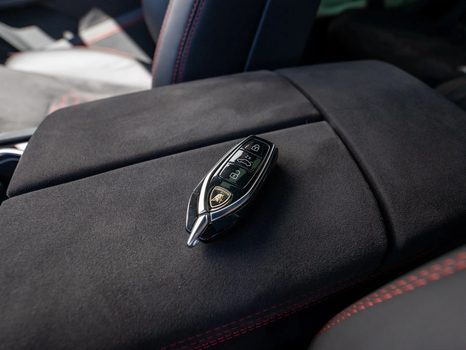 2023 Lamborghini Urus S, 28/30