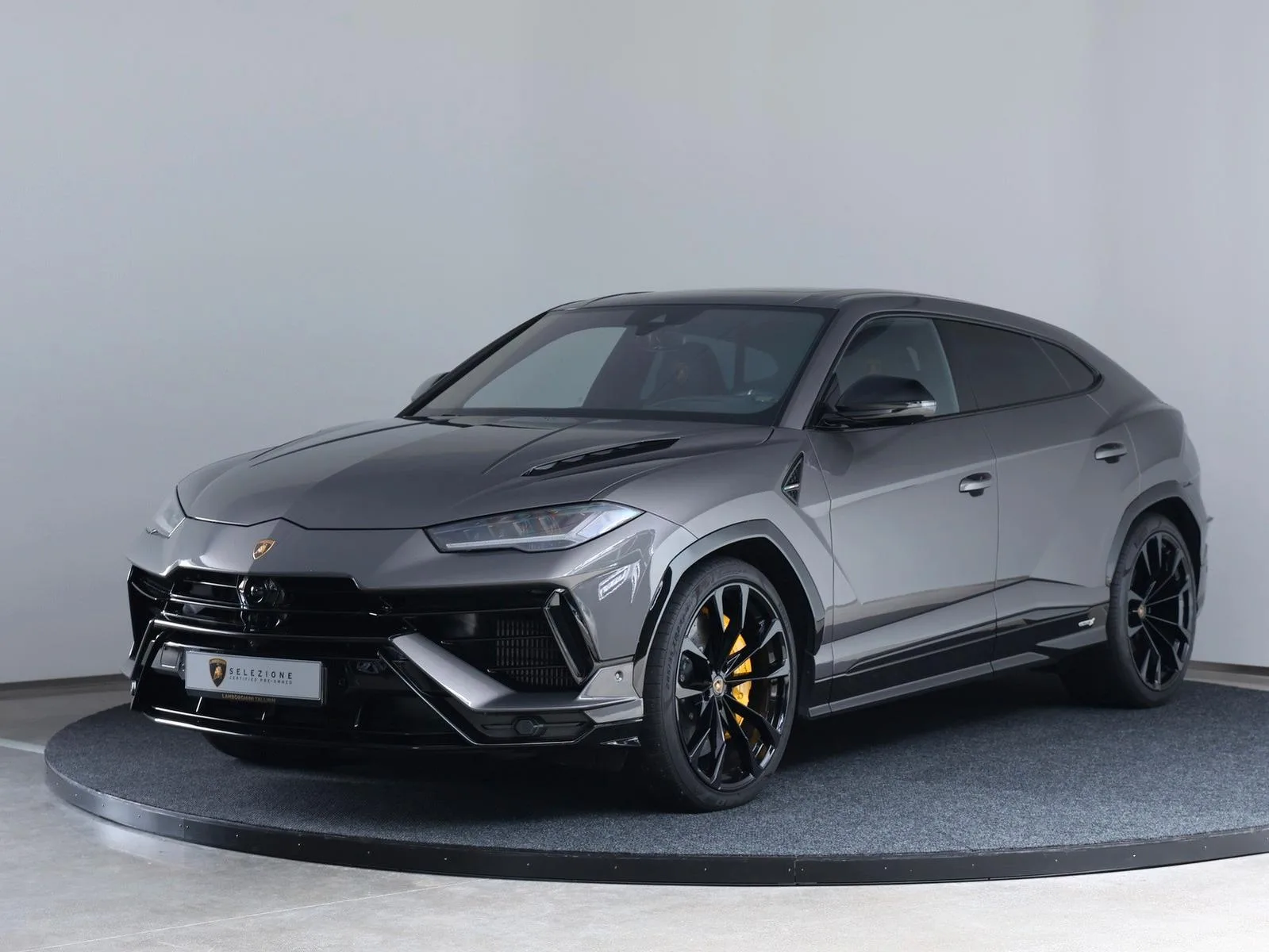2023 Lamborghini Urus S angeboten von einem Fachhändler in Tallinn, Estland, Hauptfoto