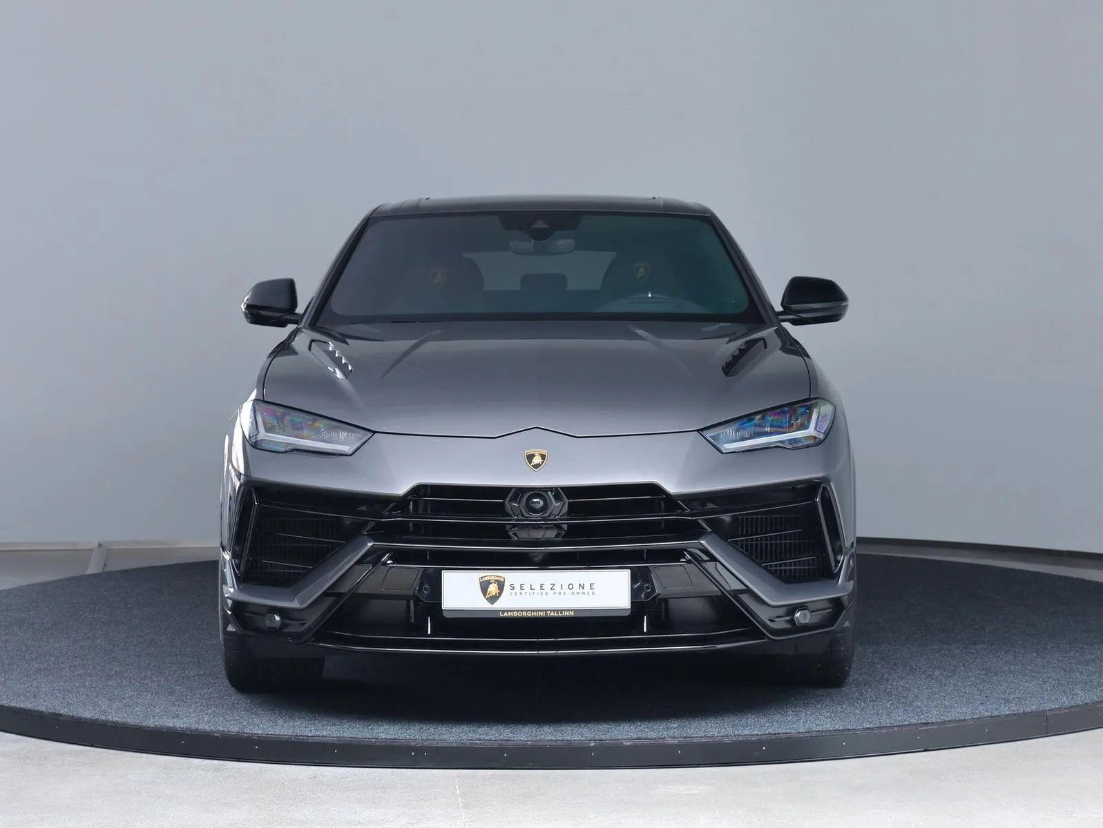 2023 Lamborghini Urus S, 2/17