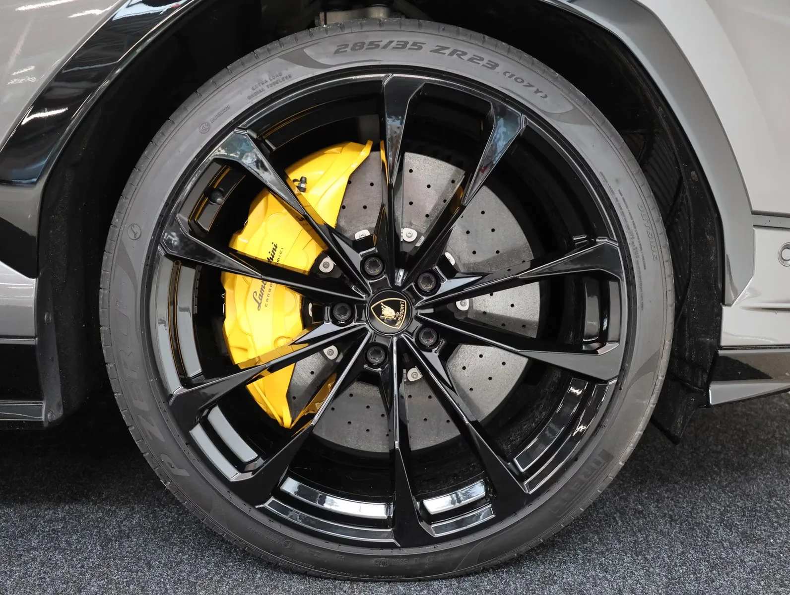 2023 Lamborghini Urus S, 7/17