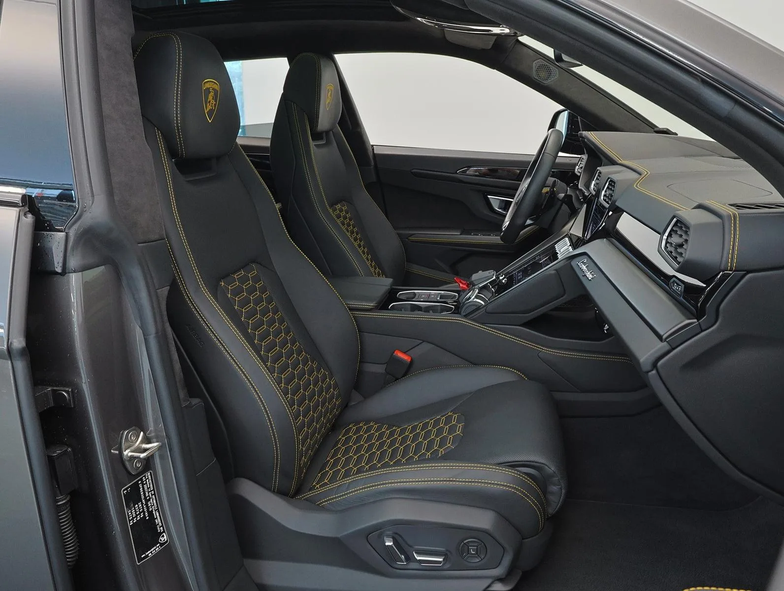 2023 Lamborghini Urus S, 10/17