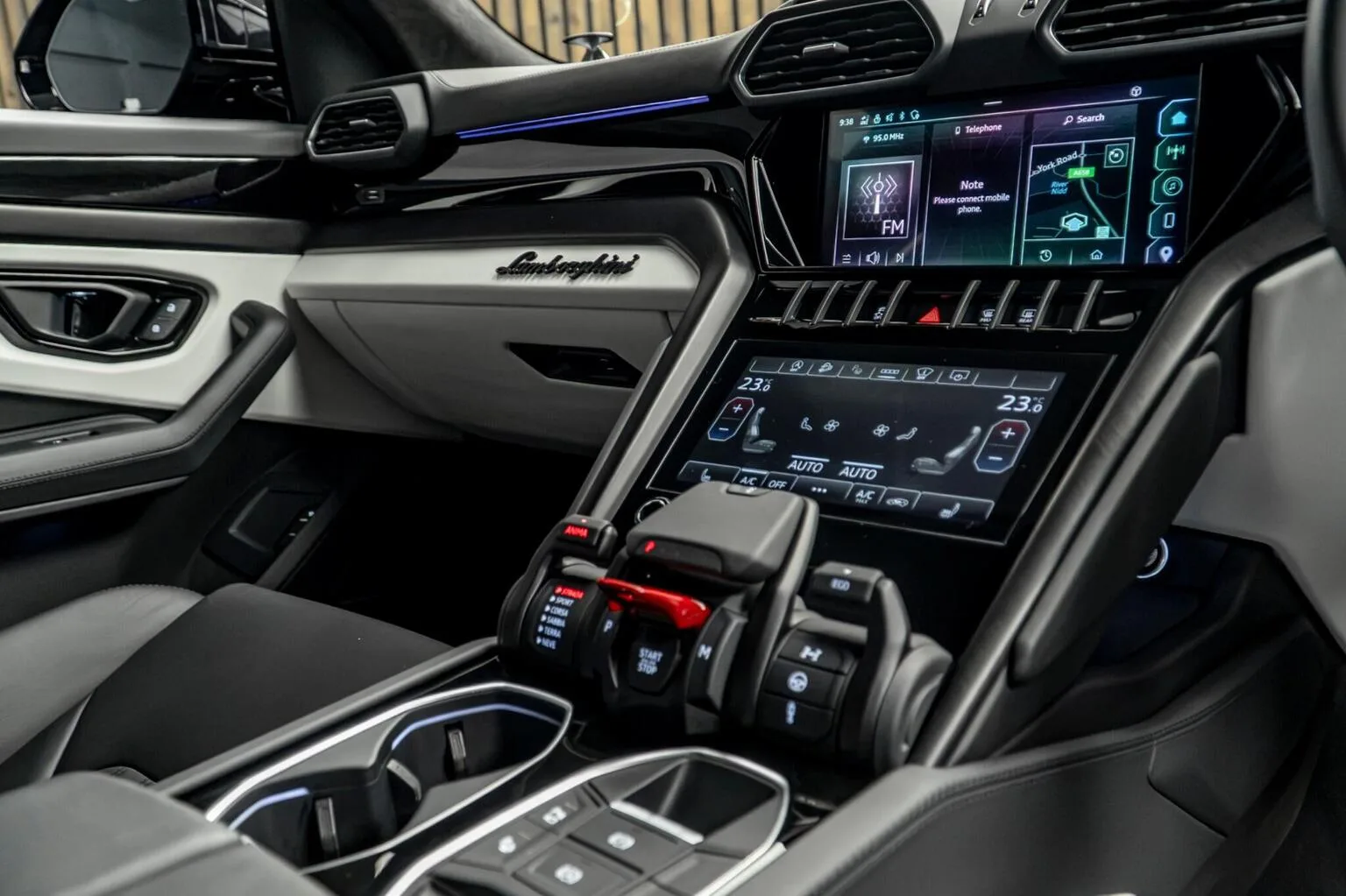 2023 Lamborghini Urus S, 24/30