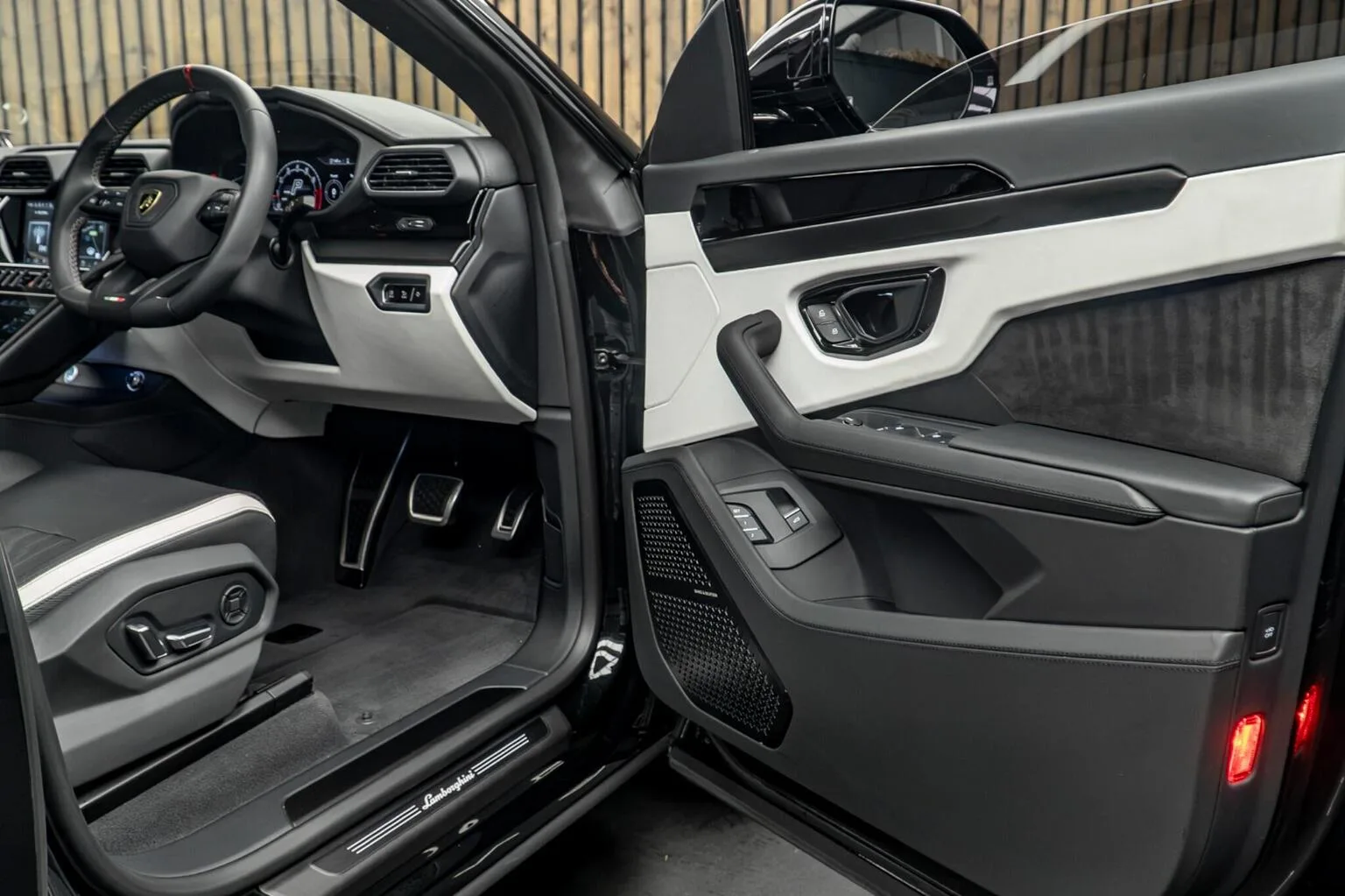 2023 Lamborghini Urus S, 30/30