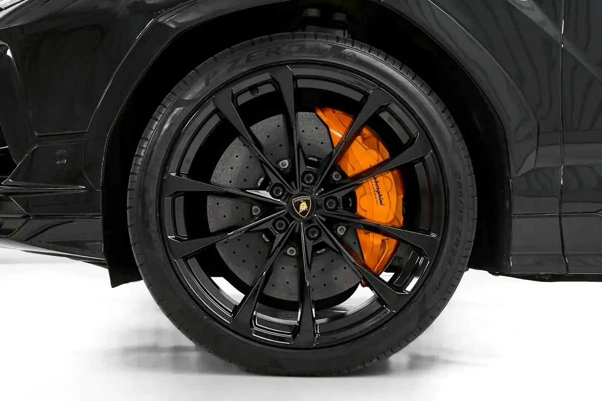 2023 Lamborghini Urus S, 7/12