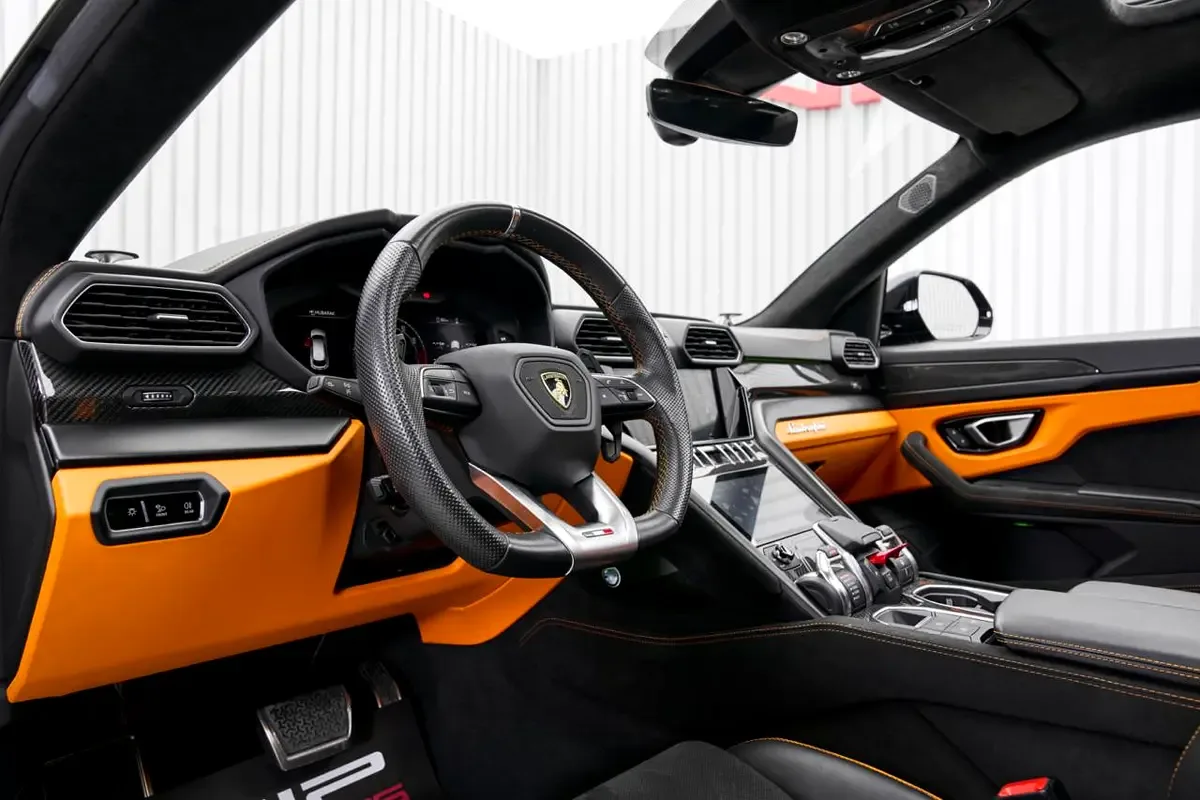 2023 Lamborghini Urus S, 8/12