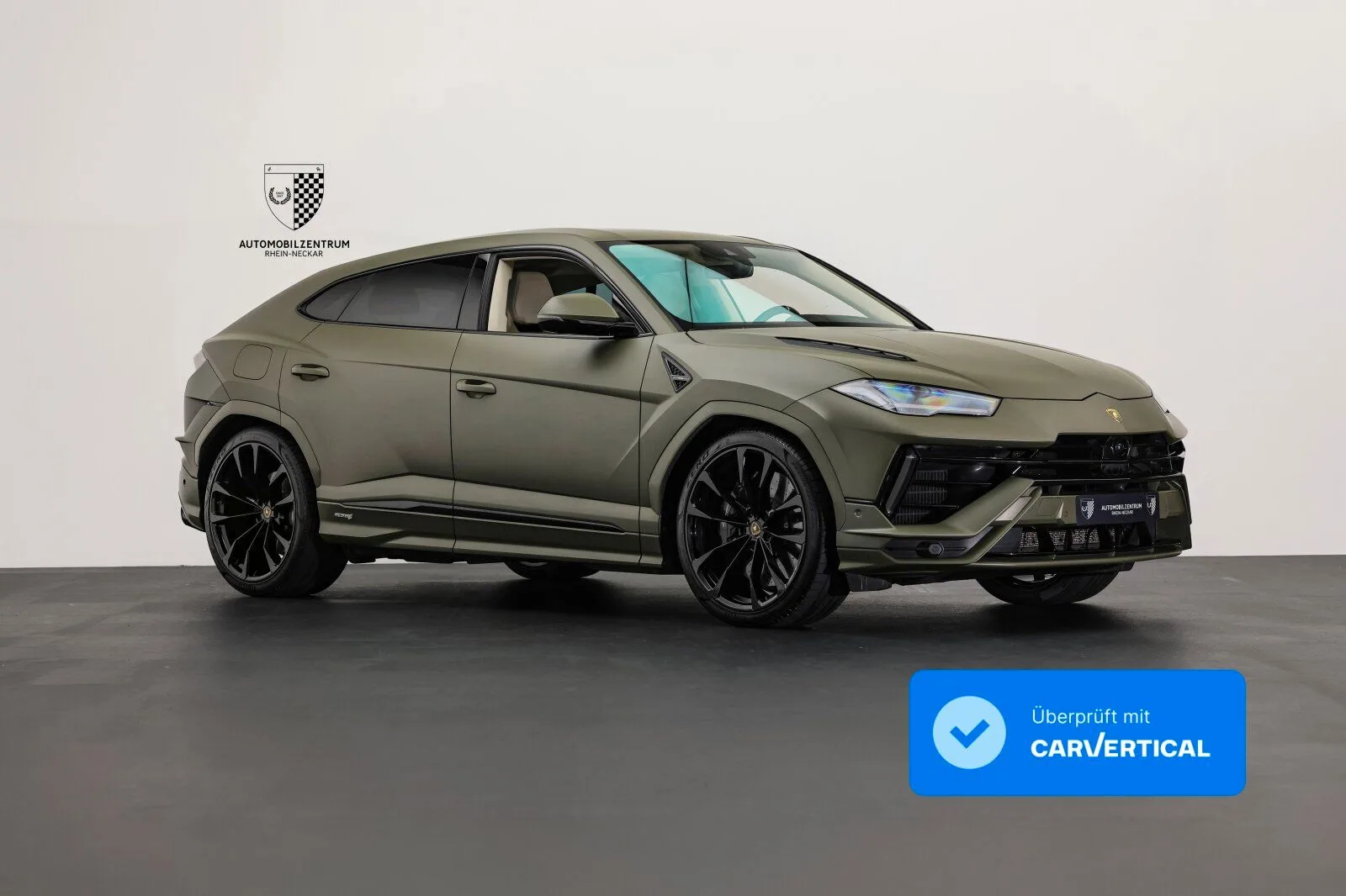 2023 Lamborghini Urus S proposée par un spécialiste de la supercar à Viernheim, Allemagne, photo principale
