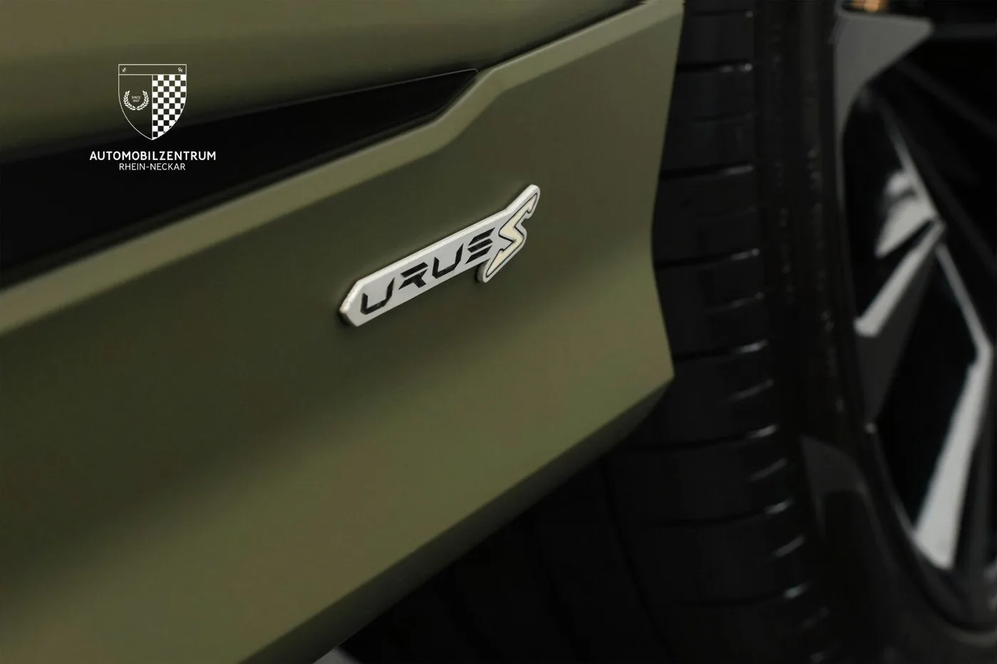 2023 Lamborghini Urus S offered by a supercar dealer in Viernheim, Germany, photo 11 of 25