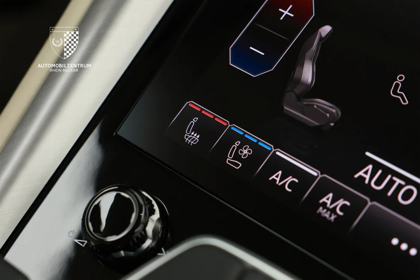 2023 Lamborghini Urus S offered by a supercar dealer in Viernheim, Germany, photo 25 of 25