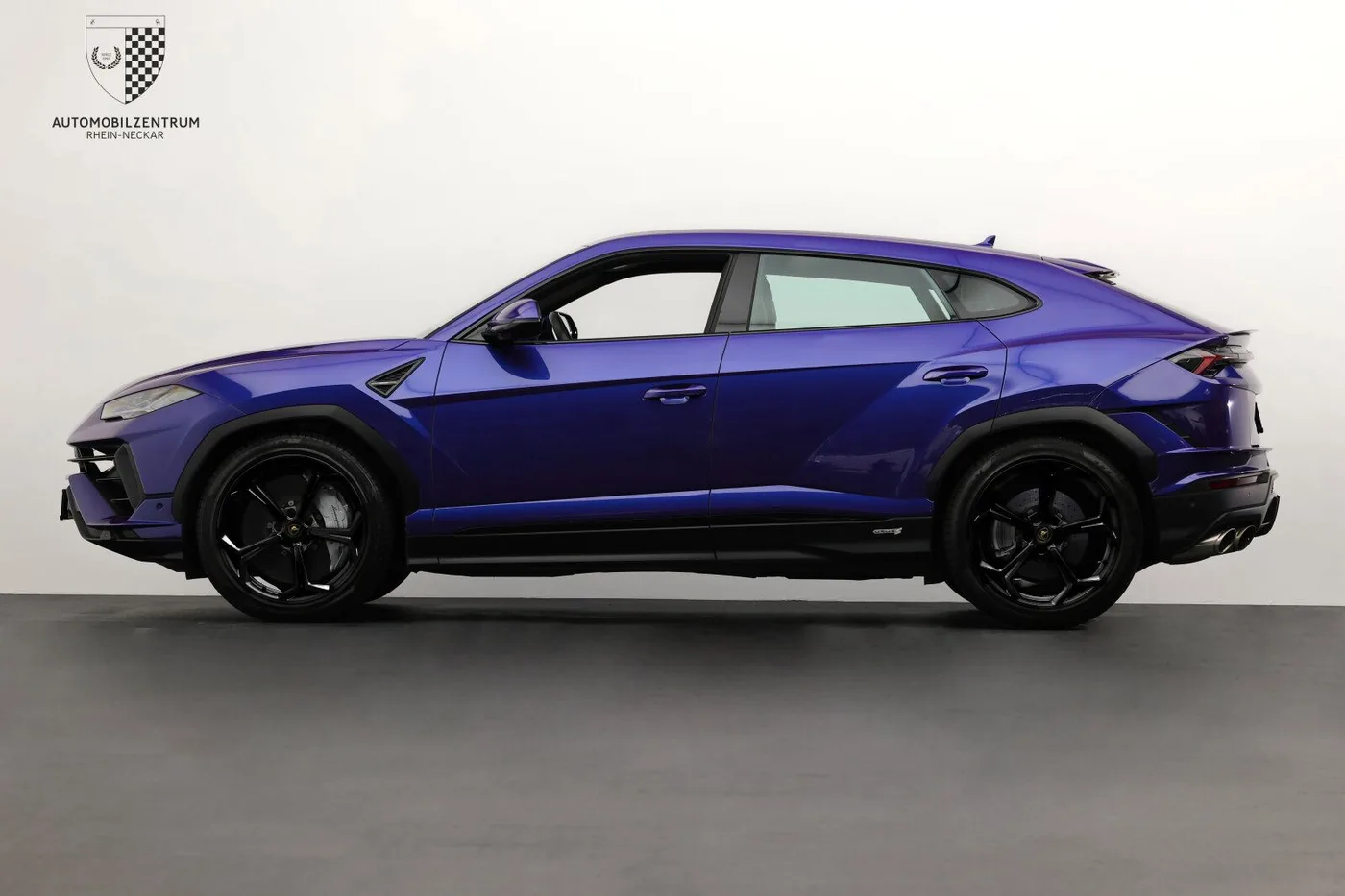 2023 Lamborghini Urus S proposée par un spécialiste de la supercar à Viernheim, Allemagne, photo 4 sur 25