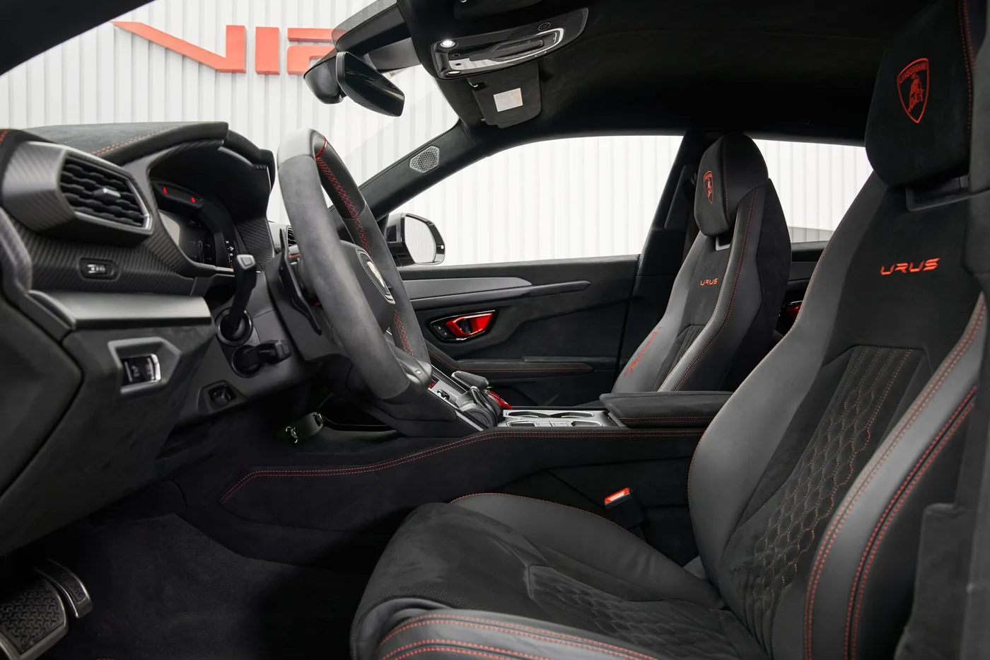 2023 Lamborghini Urus Performante offered by a specialist dealer in Dubai, United Arab Emirates, photo 9 of 10