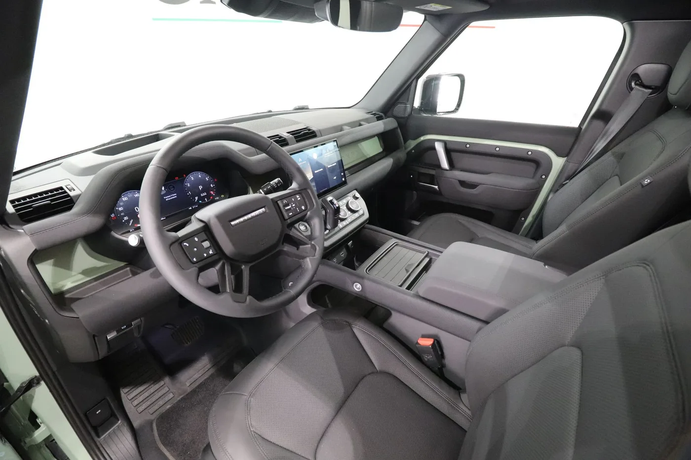 2023 Land Rover Defender 110 angeboten von einem Supersportwagenhändler in Zibido San Giacomo, Italien, Foto 7 von 17