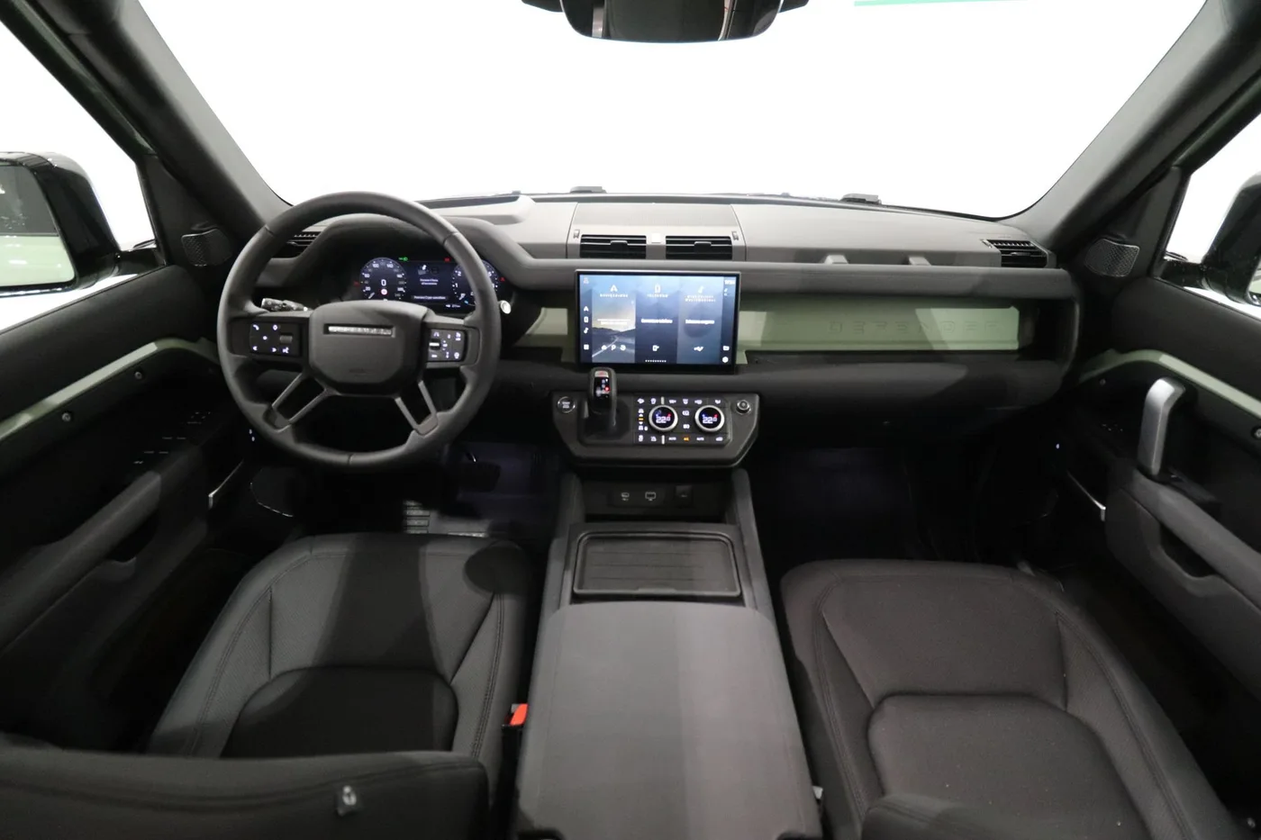 2023 Land Rover Defender 110 angeboten von einem Supersportwagenhändler in Zibido San Giacomo, Italien, Foto 8 von 17