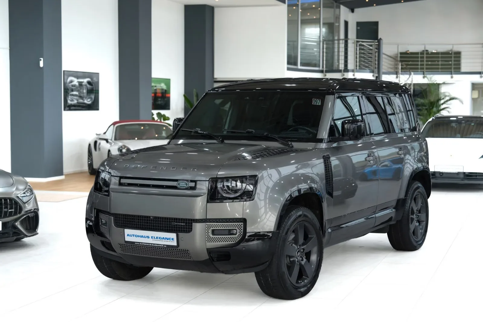 2023 Land Rover Defender 110 X-Dynamic SE angeboten von einem Fachhändler in Köln, Deutschland, Hauptfoto