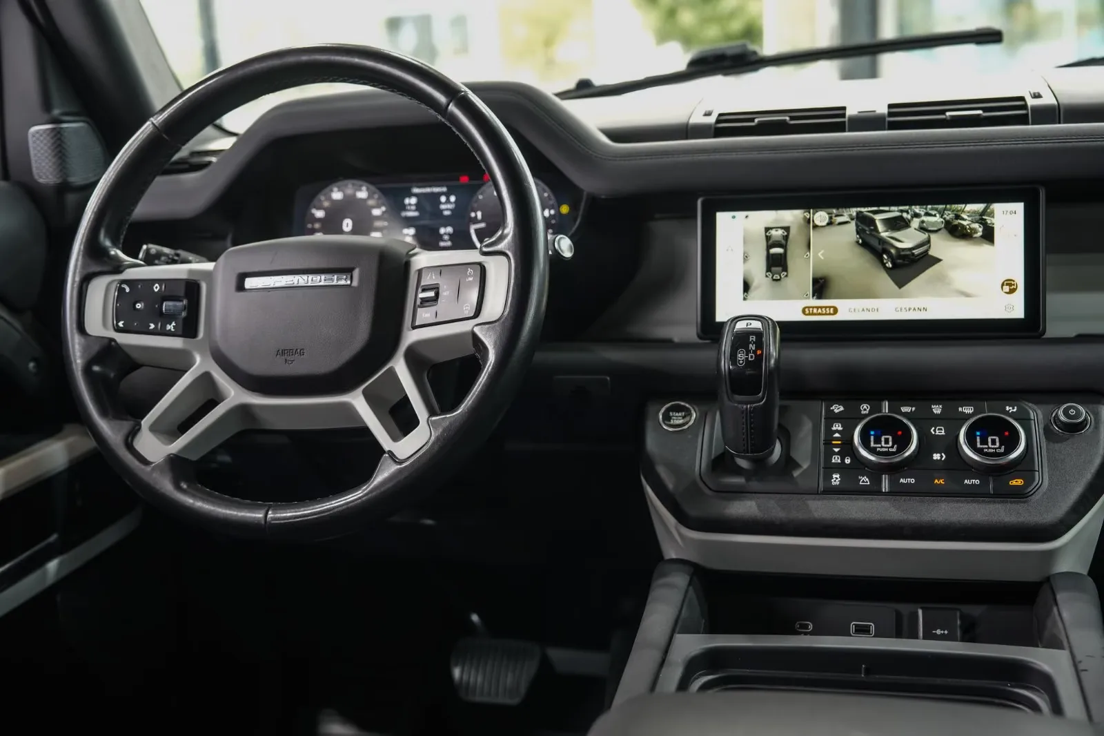 2023 Land Rover Defender 110 X-Dynamic SE, 18/30