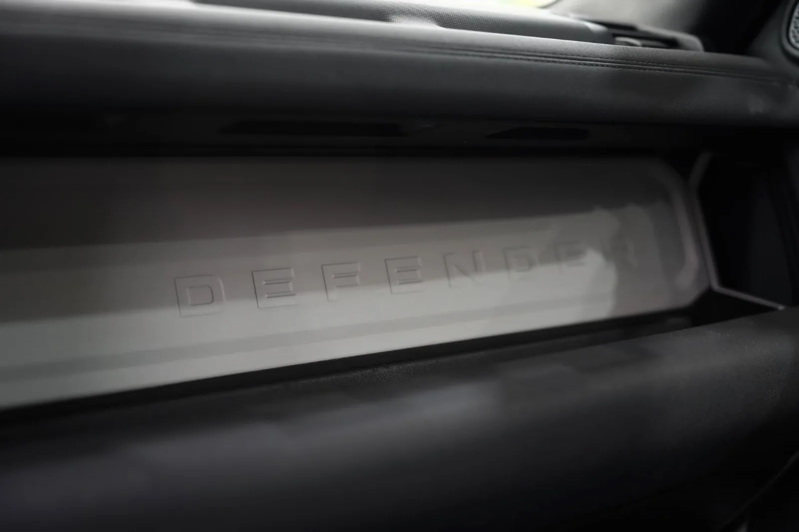 2023 Land Rover Defender 110 X-Dynamic SE, 30/30