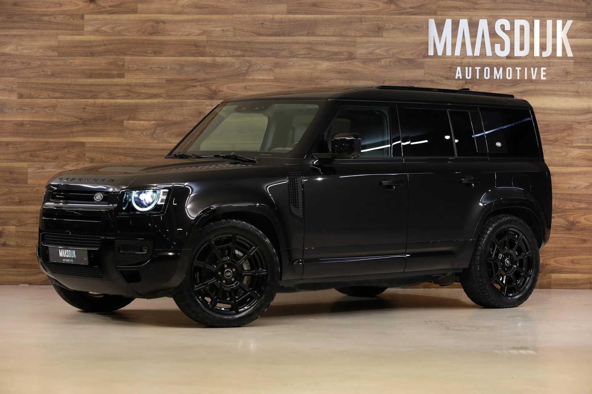 2023 Land Rover Defender 110 P400e XS Edition offered by a specialist dealer in Werkendam, Netherlands, main photo
