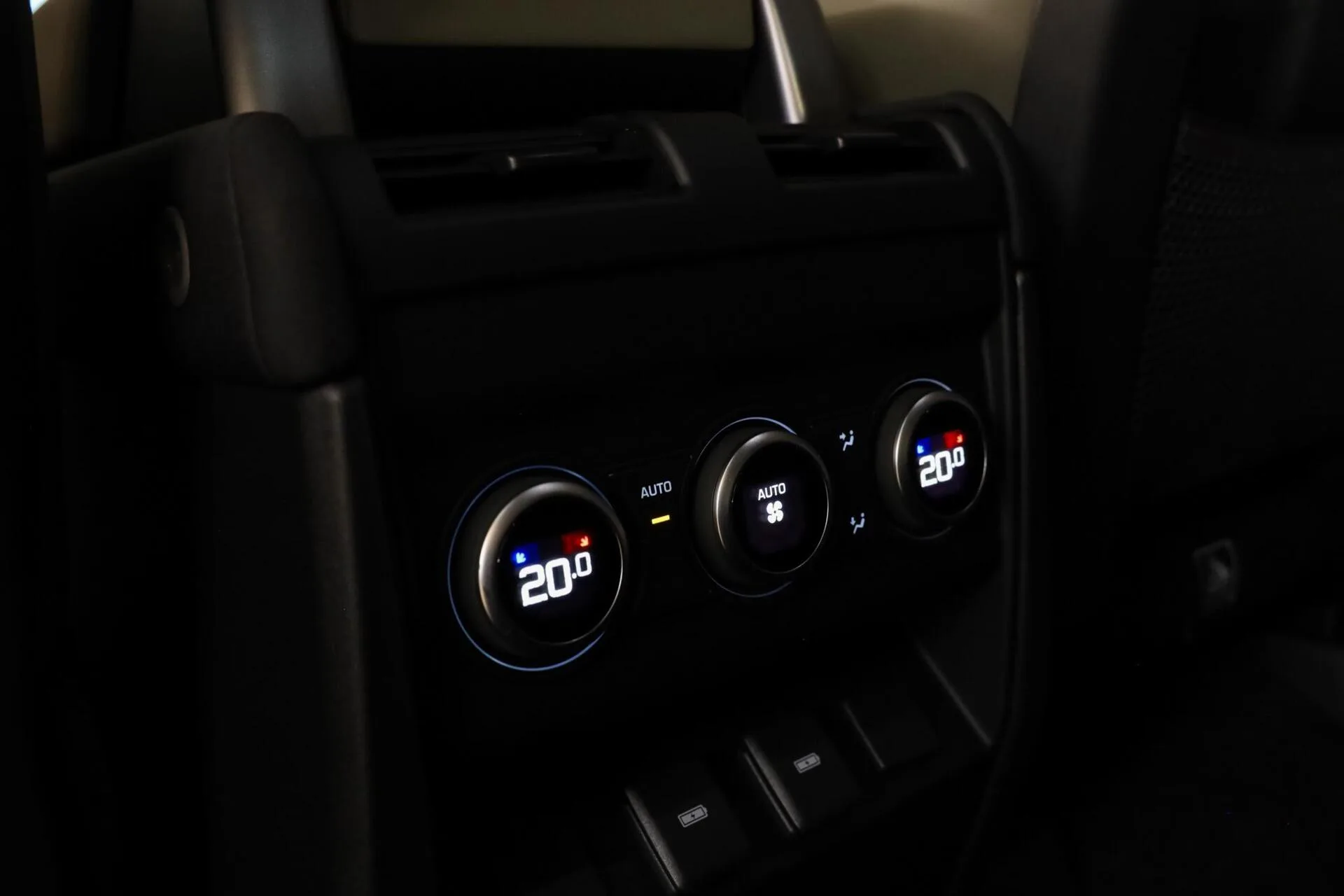 2023 Land Rover Defender 110 P400e XS Edition, 10/30