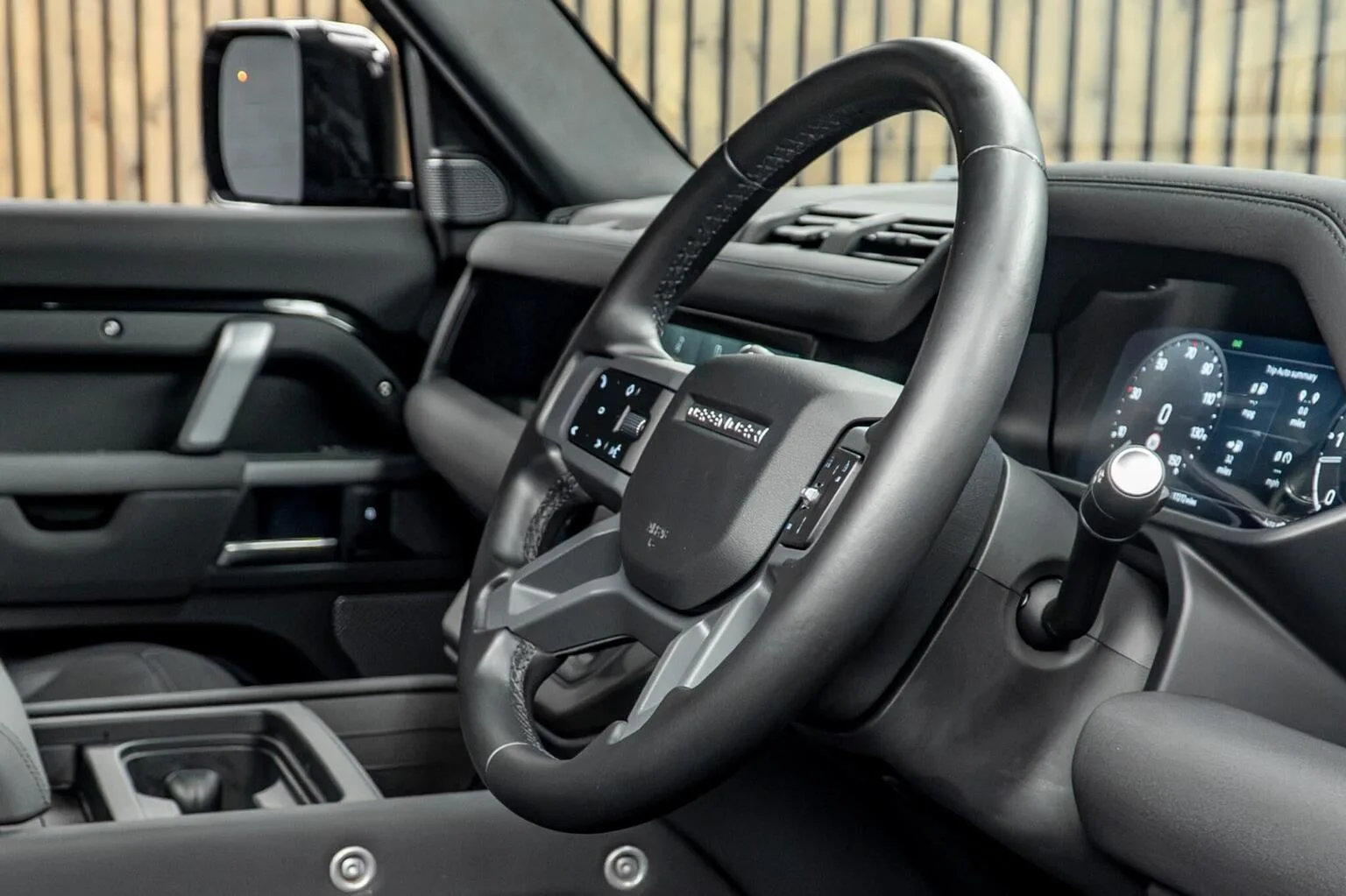 2023 Land Rover Defender 110 D250 X-Dynamic SE, 27/30