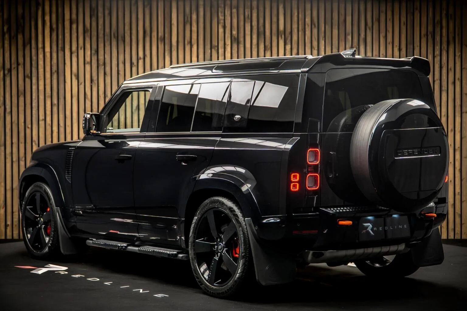 2023 Land Rover Defender 110 P400 X, 3/30