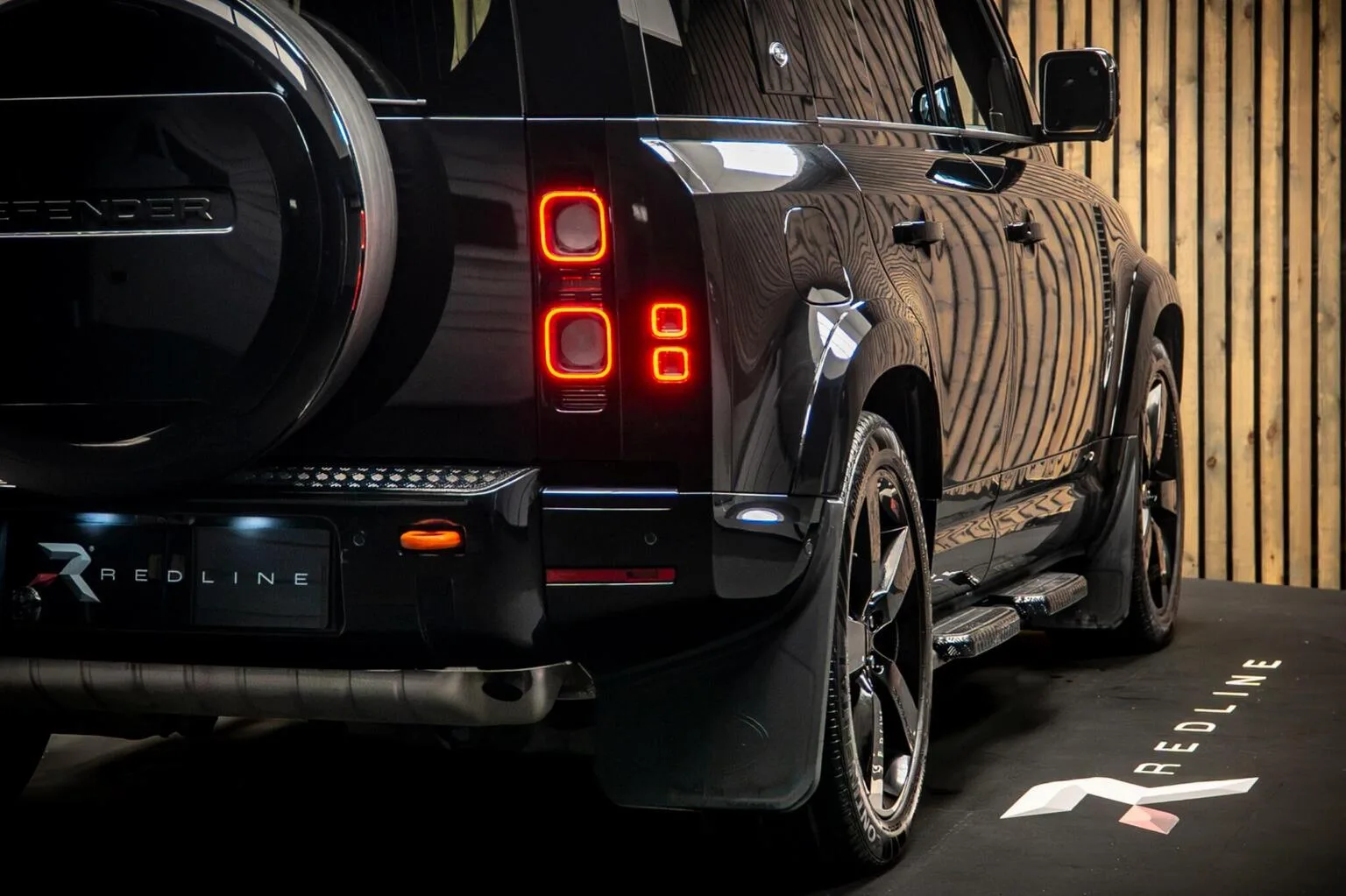 2023 Land Rover Defender 110 P400 X, 20/30