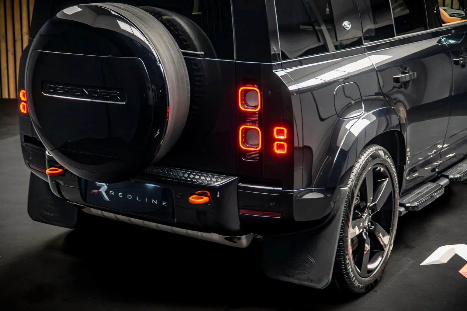 2023 Land Rover Defender 110 P400 X, 21/30