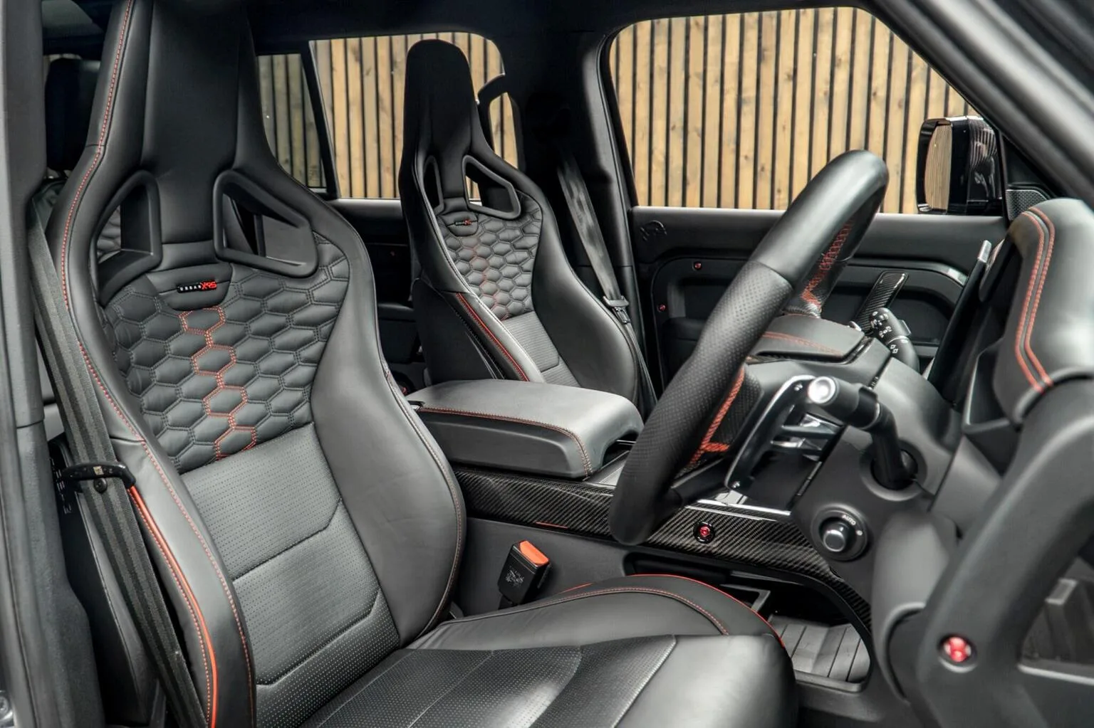 2023 Land Rover Defender 110 V8 Carpathian Edition Urban XRS, 2/30