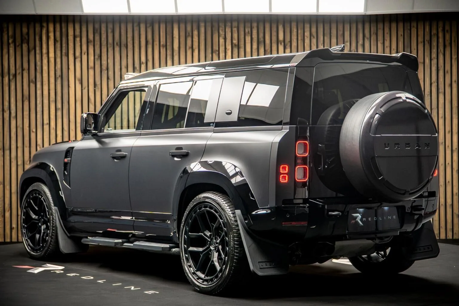 2023 Land Rover Defender 110 V8 Carpathian Edition Urban XRS, 3/30