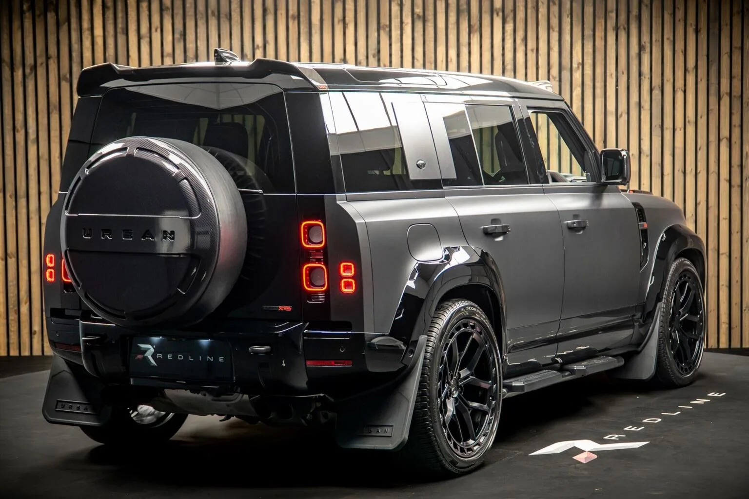 2023 Land Rover Defender 110 V8 Carpathian Edition Urban XRS, 4/30