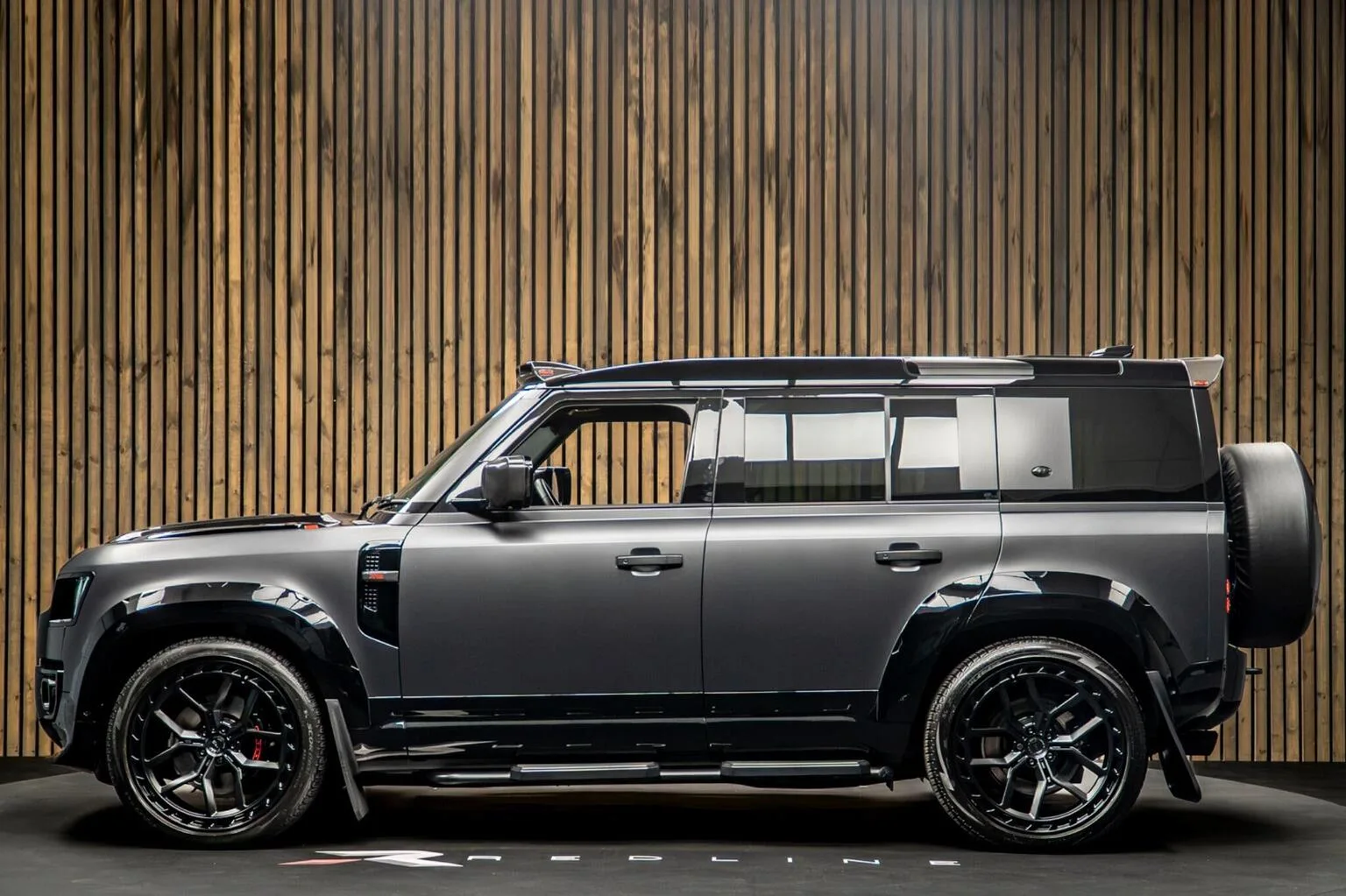2023 Land Rover Defender 110 V8 Carpathian Edition Urban XRS, 7/30