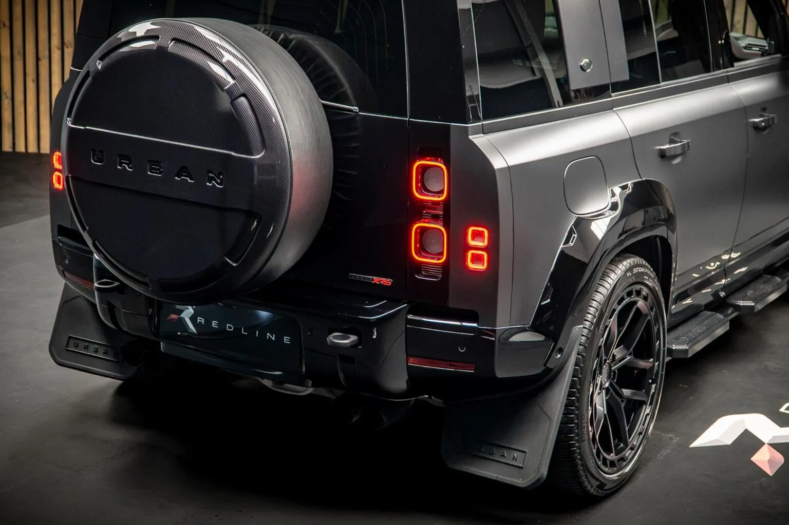 2023 Land Rover Defender 110 V8 Carpathian Edition Urban XRS, 21/30