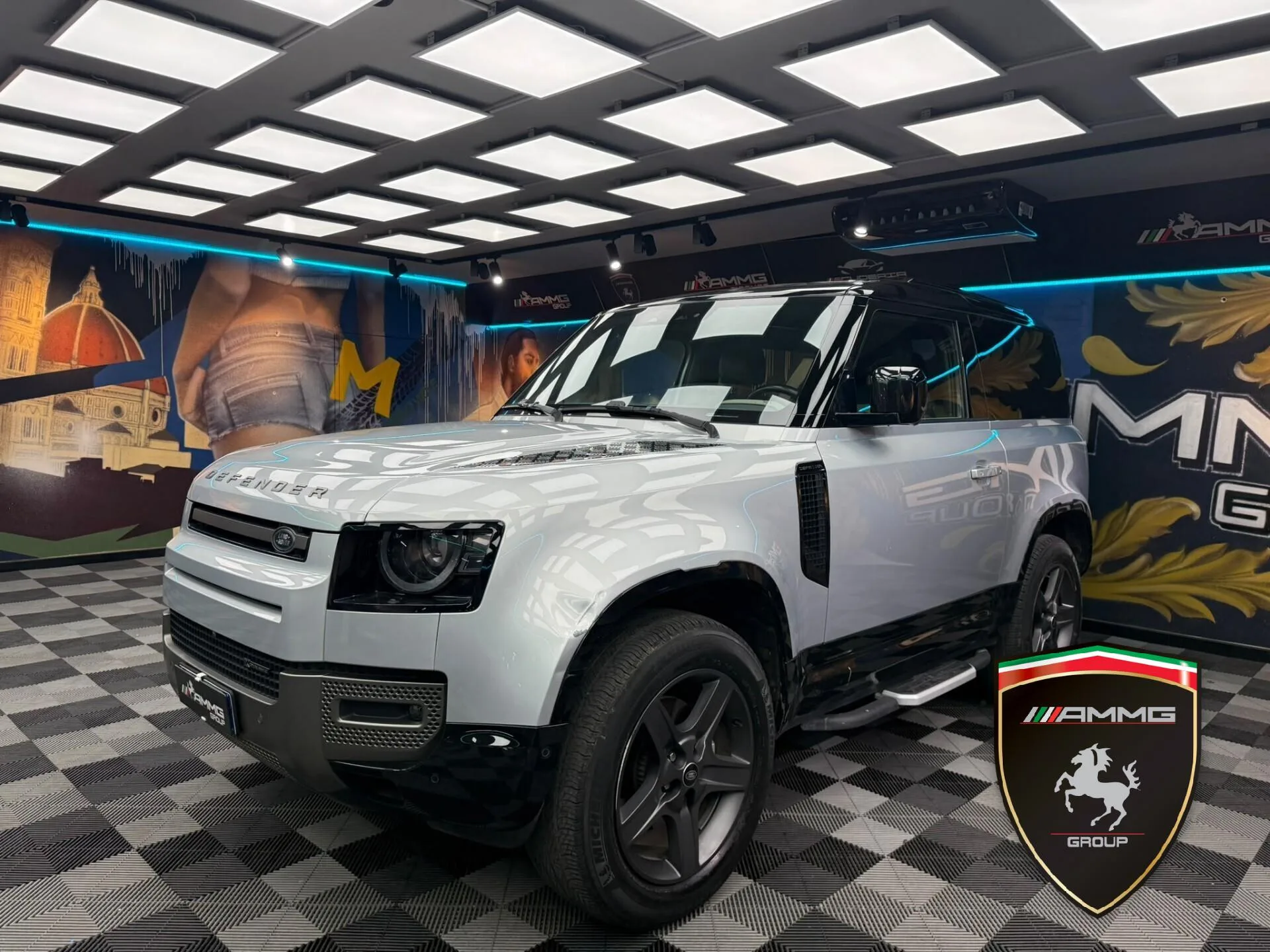 2023 Land Rover Defender 90 X-Dynamic HSE offered by a specialist dealer in Calenzano, Italy, main photo