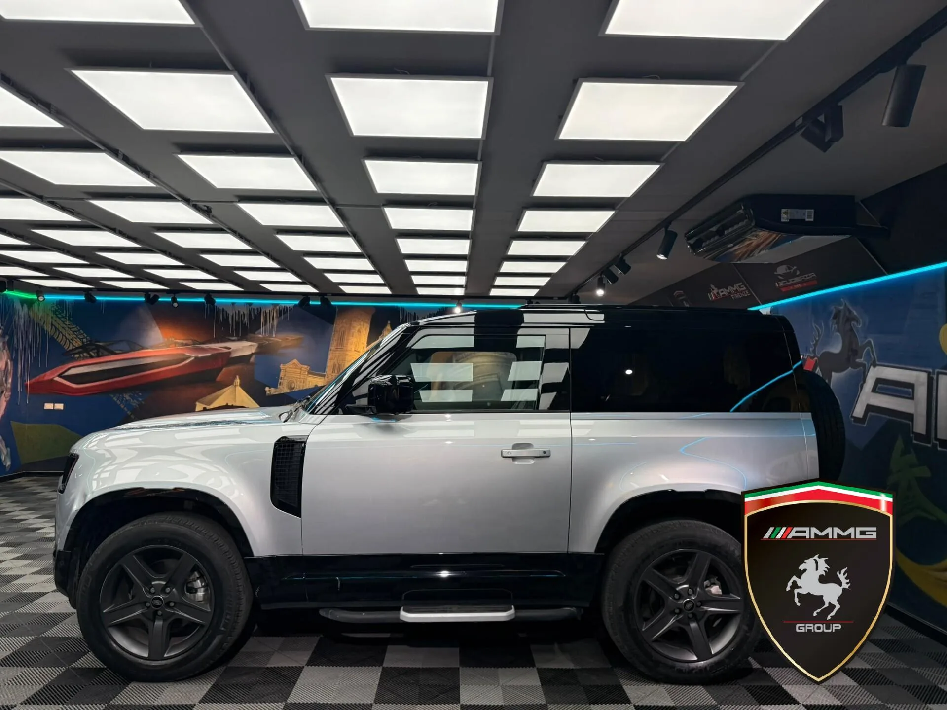 2023 Land Rover Defender 90 X-Dynamic HSE, 4/15