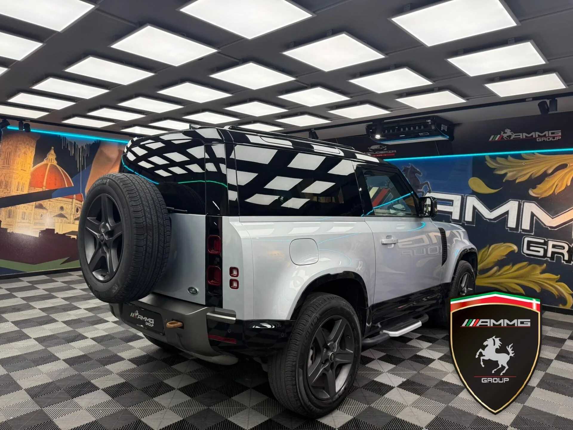 2023 Land Rover Defender 90 X-Dynamic HSE, 5/15
