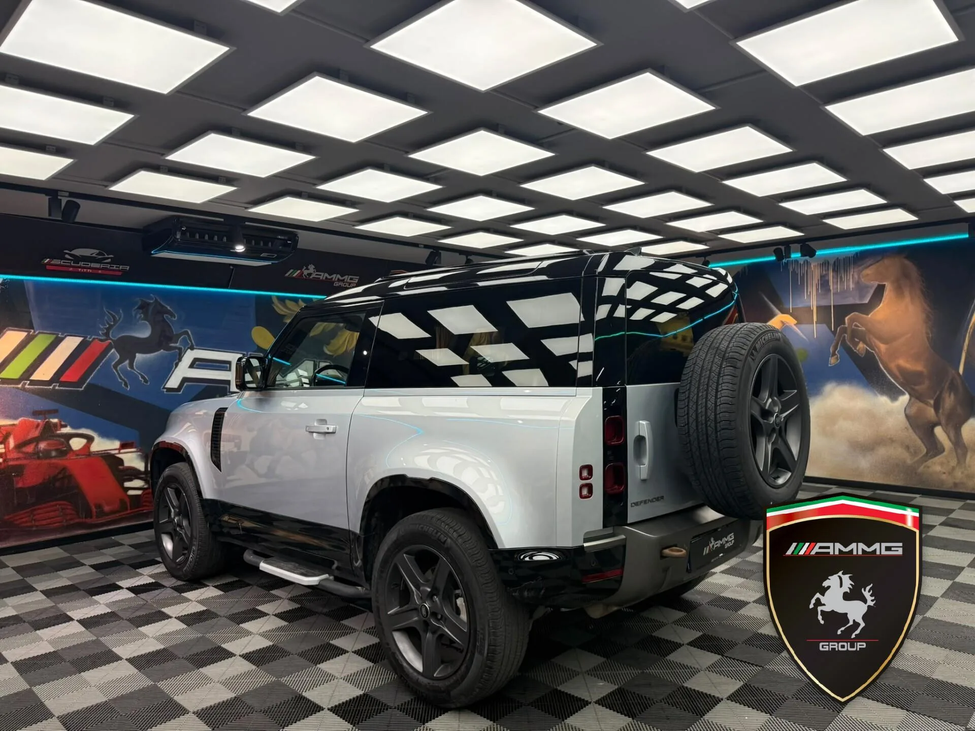 2023 Land Rover Defender 90 X-Dynamic HSE, 7/15