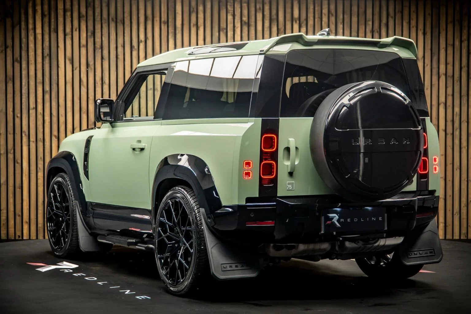 2023 Land Rover Defender 90 D300 75th Limited Edition, 3/30