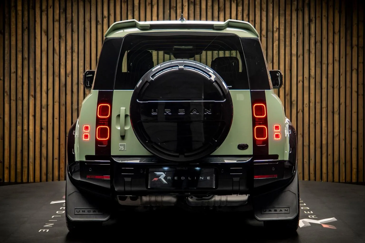 2023 Land Rover Defender 90 D300 75th Limited Edition, 6/30