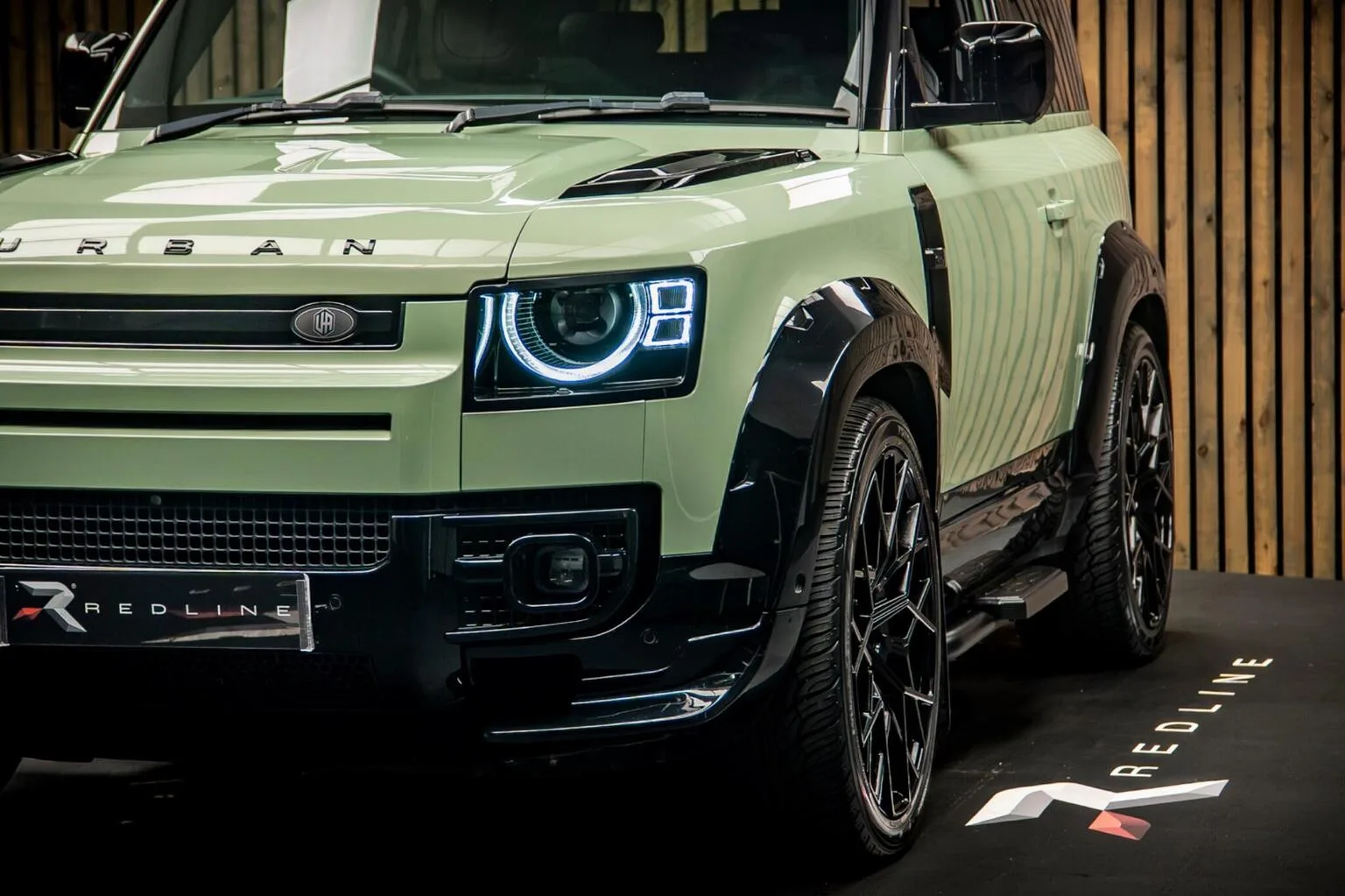 2023 Land Rover Defender 90 D300 75th Limited Edition, 12/30
