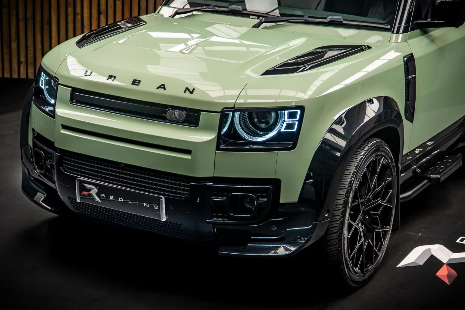 2023 Land Rover Defender 90 D300 75th Limited Edition, 14/30