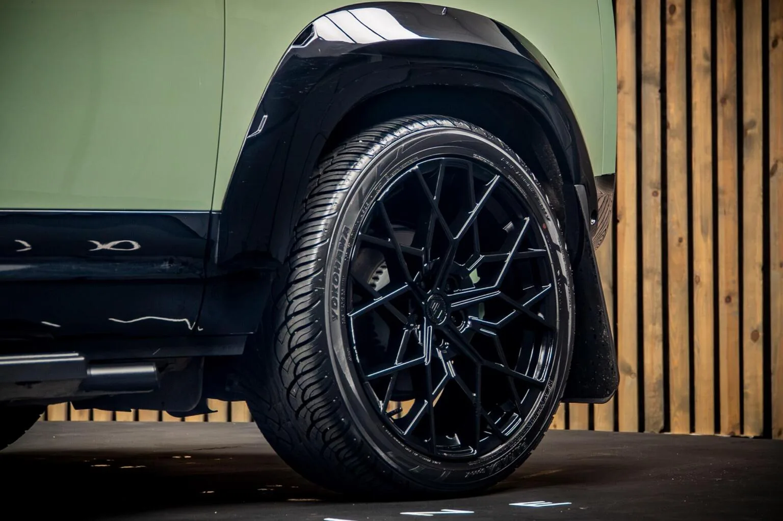 2023 Land Rover Defender 90 D300 75th Limited Edition, 15/30