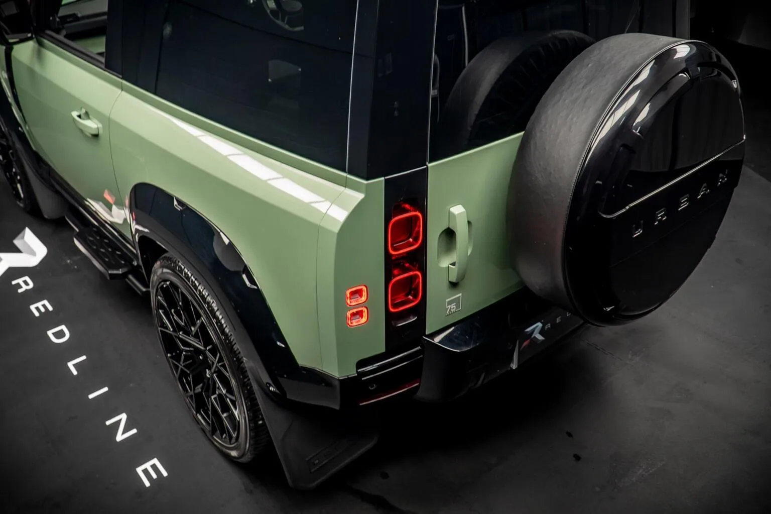 2023 Land Rover Defender 90 D300 75th Limited Edition, 18/30