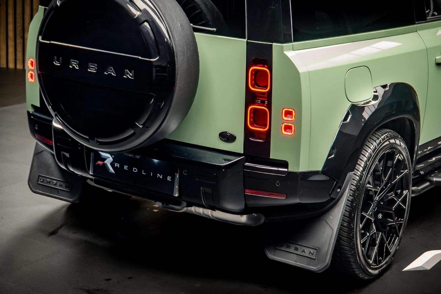 2023 Land Rover Defender 90 D300 75th Limited Edition, 21/30