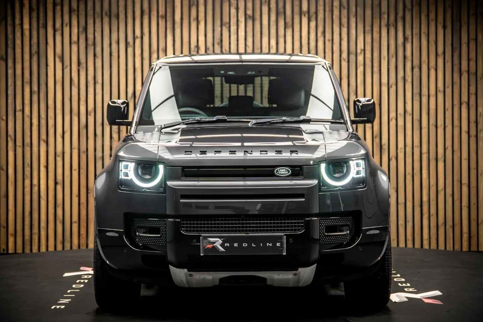 2023 Land Rover Defender 90 V8, 5/30