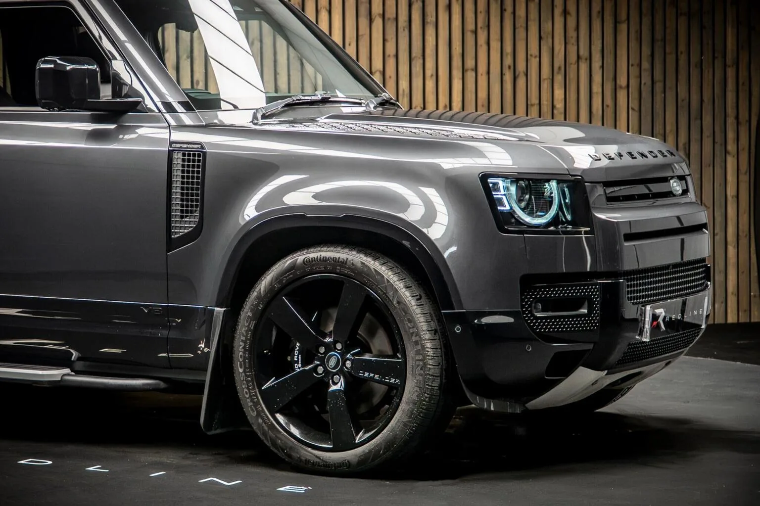 2023 Land Rover Defender 90 V8, 9/30