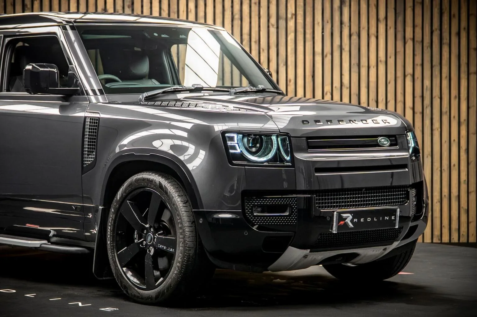 2023 Land Rover Defender 90 V8, 11/30