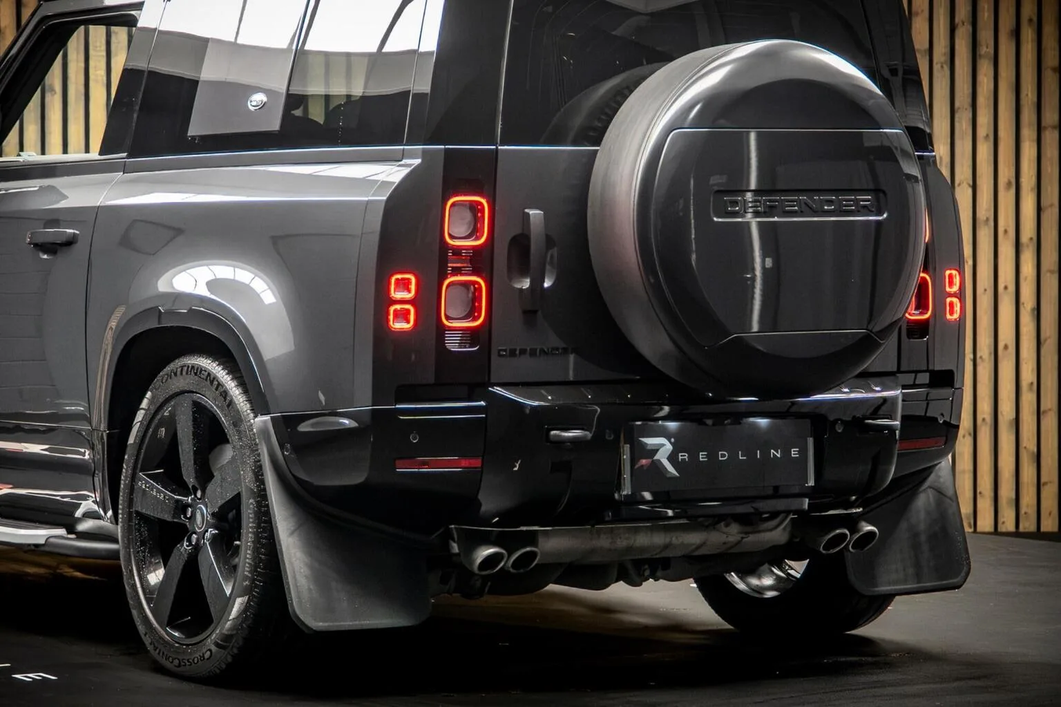 2023 Land Rover Defender 90 V8, 17/30
