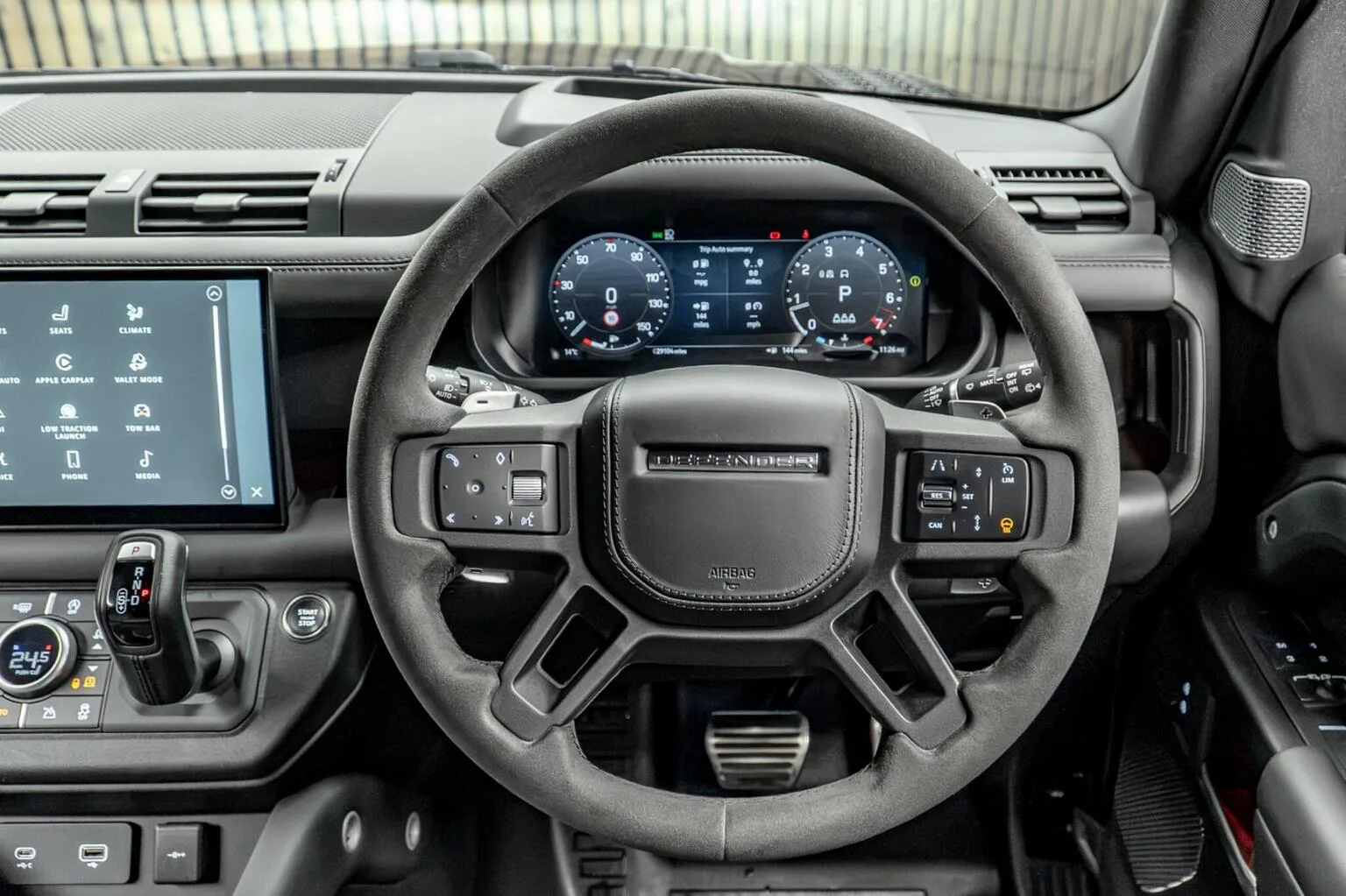 2023 Land Rover Defender 90 V8, 23/30