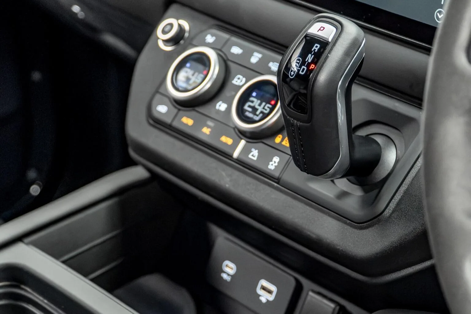 2023 Land Rover Defender 90 V8, 30/30